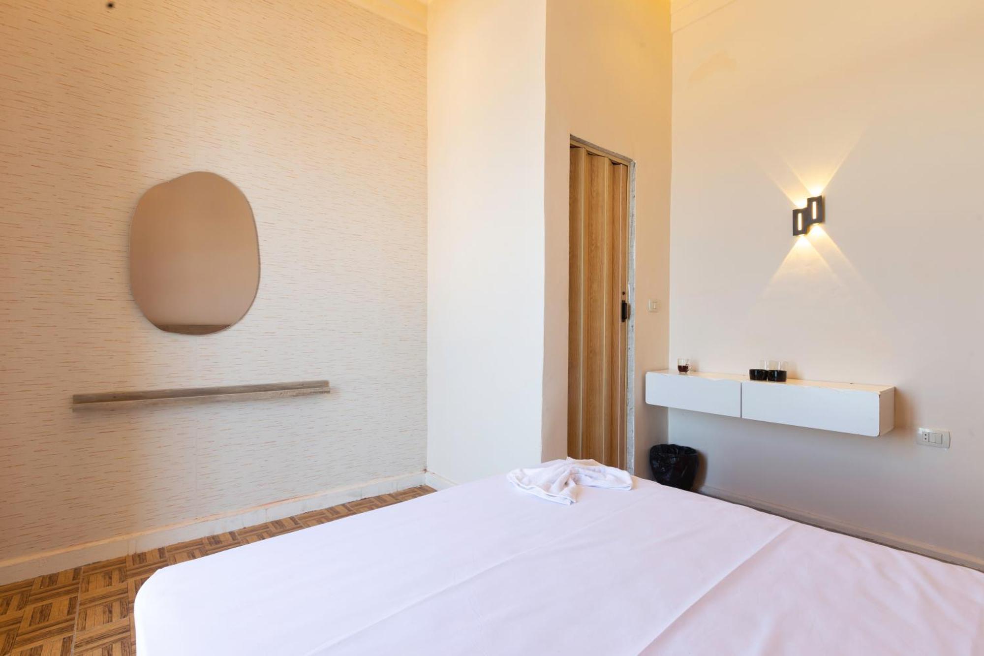 Hyat Hostel & Suites Alessandria Esterno foto