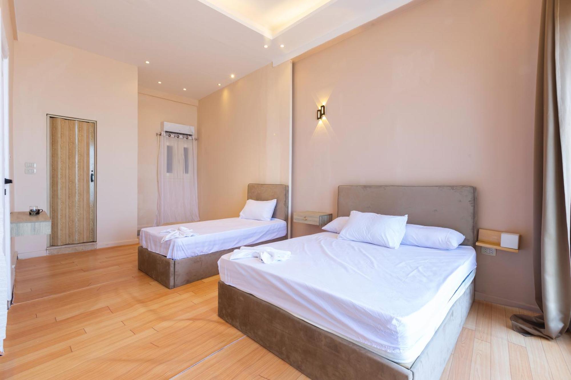 Hyat Hostel & Suites Alessandria Esterno foto