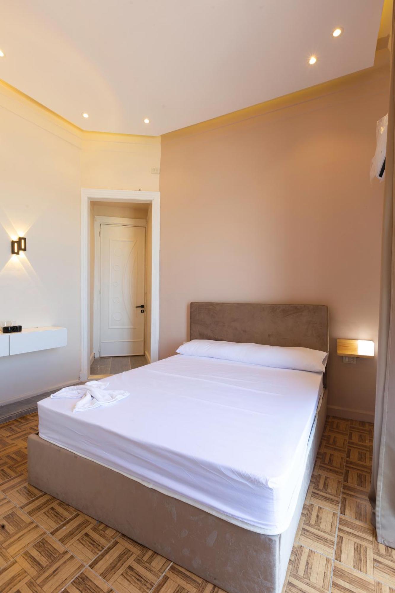 Hyat Hostel & Suites Alessandria Esterno foto
